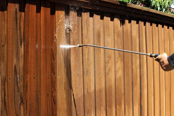 Fence Cleaning in Mill Valley
