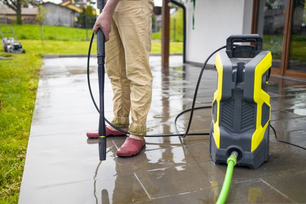 Porch Pressure Washing in Mill Valley