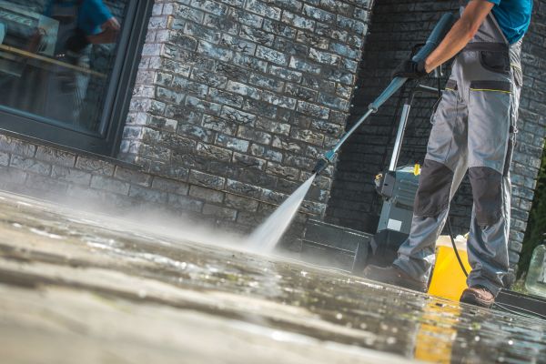 Storefront Pressure Washing in Mill Valley