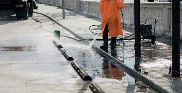 Parking Lot Pressure Washing in Mill Valley