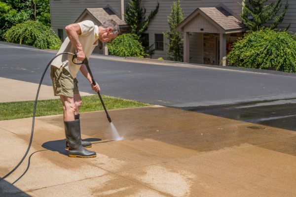 Concrete Pressure Cleaning in Mill Valley
