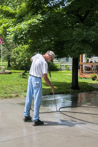 Driveway Concrete Cleaning in Mill Valley