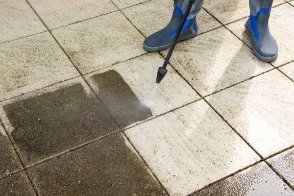 Outdoor Concrete Cleaning in Mill Valley