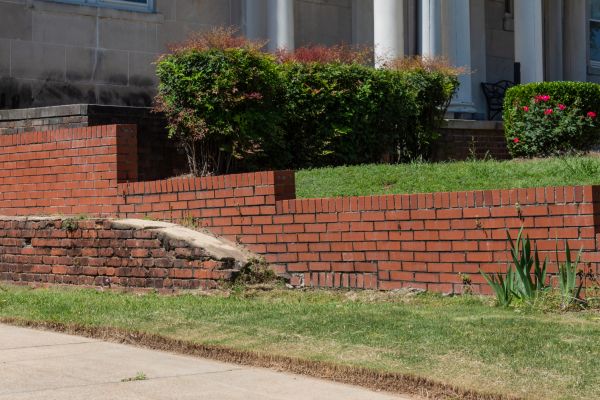 Retaining Wall Cleaning in Mill Valley