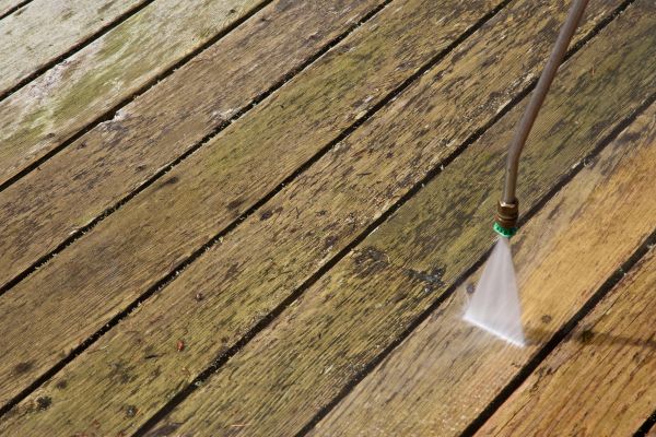 Deck Mold Removal in Mill Valley
